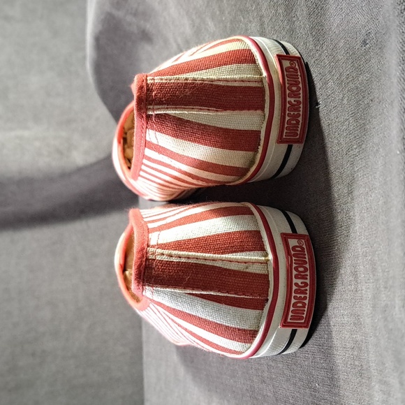 Underground Red White Striped Cherry Canvas Slip On Sneakers NWOT- UK 6 US 10 - Picture 2 of 16